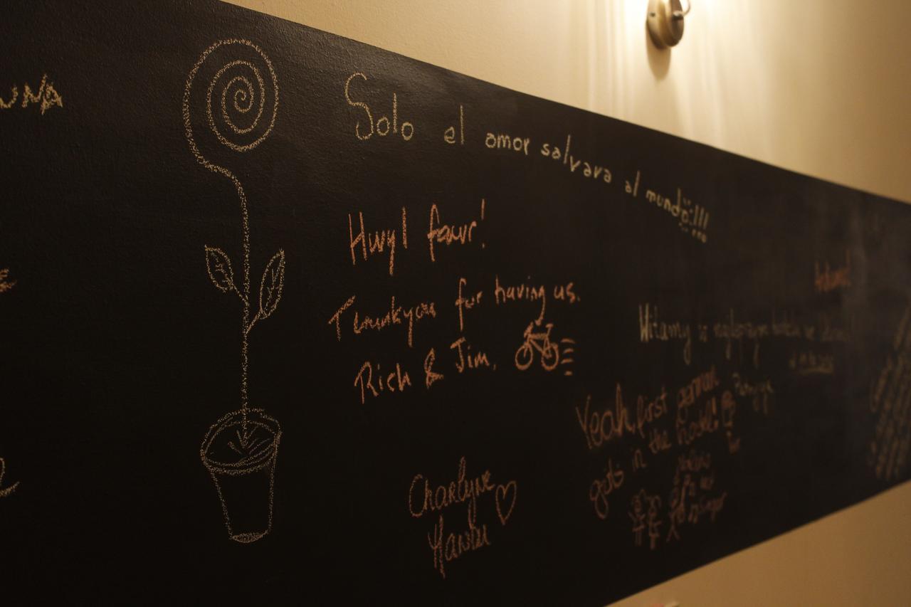 Victoria House Hostel Genoa Bagian luar foto